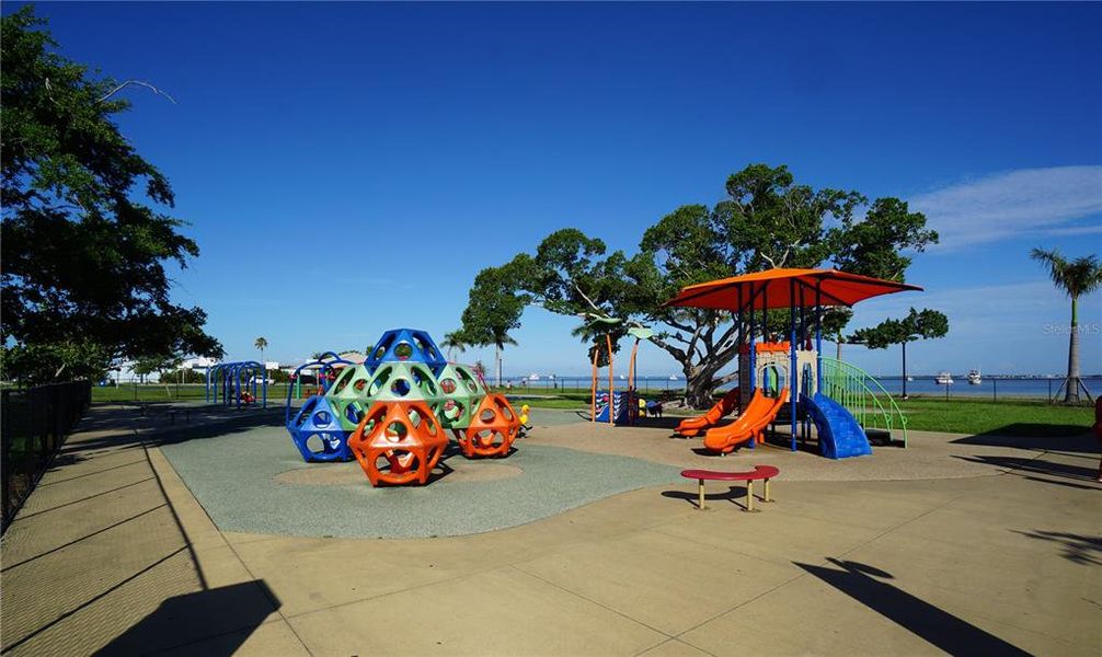 Community amenities in , Punta Gorda (Image 44).