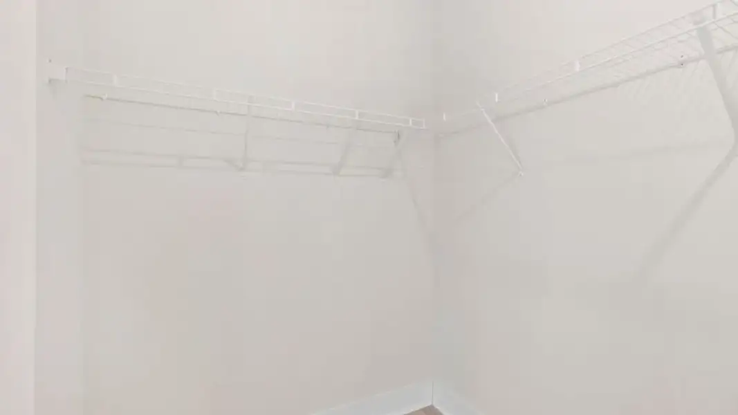 Spacious, unfurnished interior of a new home in Cottonwood Ridge, Piedmont (Image 24).