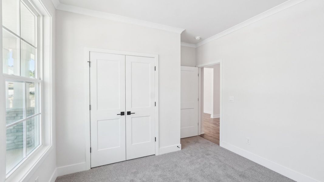 Representative unfurnished interior of a home built from the Sycamore by D.R. Horton in Westport, York (Image 26).