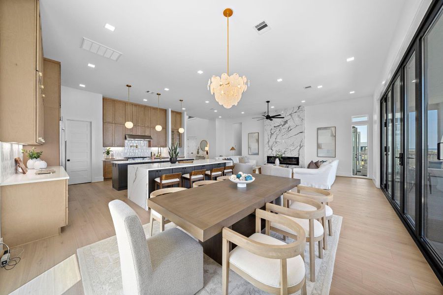 Another view of the Kitchen, Dining, Living Combo! Another view of the Kitchen, Dining, Living Combo!