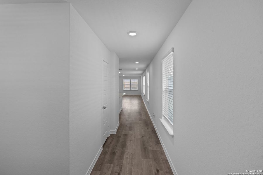 Spacious, unfurnished interior of a new home in , Converse (Image 26).