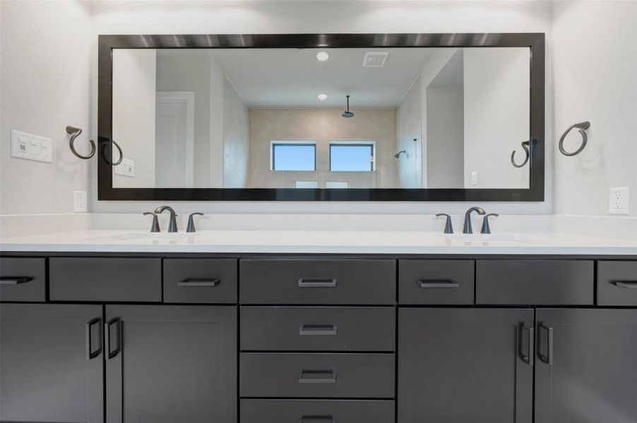 Image 43 of a home in Harvest Green 65'.