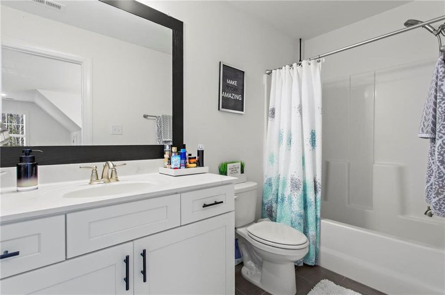 Furnished interior view inside a new home in Dorsett Bridge, Douglasville (Image 7).