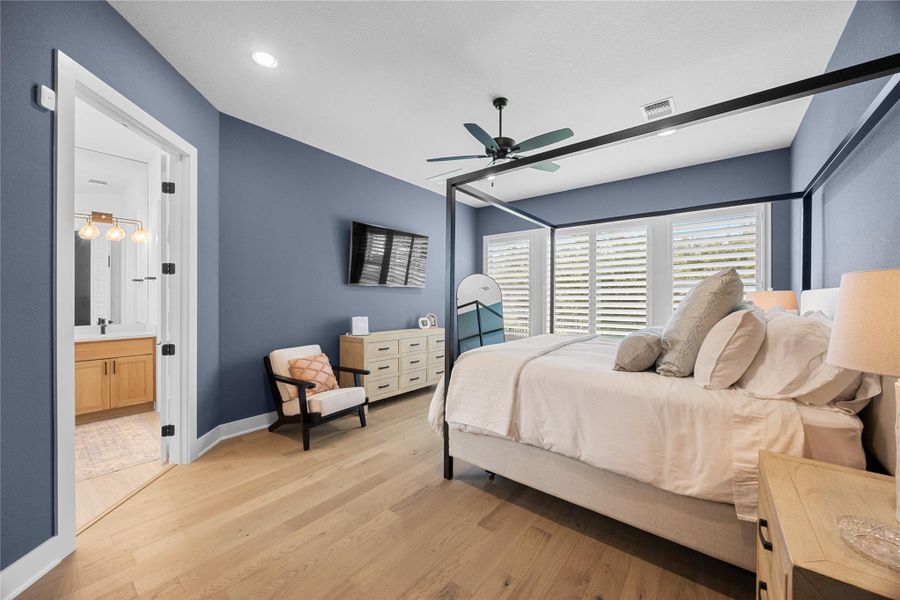 Furnished interior view inside a new home in Cimarron Hills – Villas & Country Club, Georgetown (Image 24).