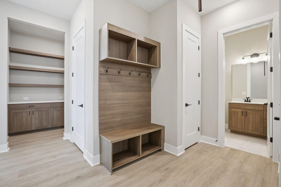 MOVE IN READY!
