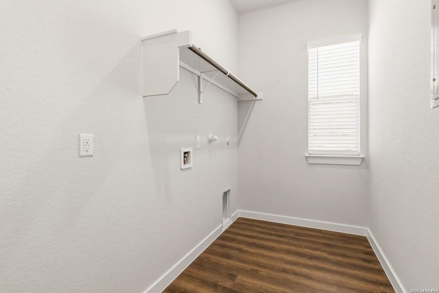 Spacious, unfurnished interior of a new home in Applewhite Meadows, San Antonio (Image 16).