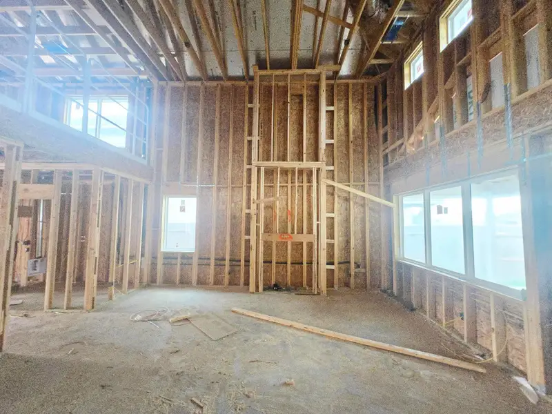 Spacious, unfurnished interior of a new home in Sienna 40', Missouri City (Image 4). Spacious, unfurnished interior of a new home in Sienna 40', Missouri City (Image 4).