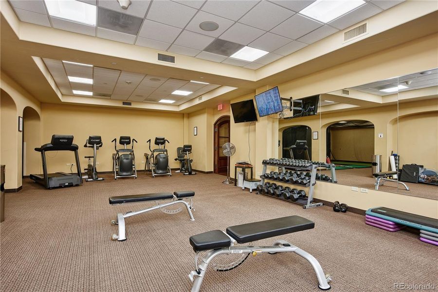 Community amenities in , Parker (Image 23).