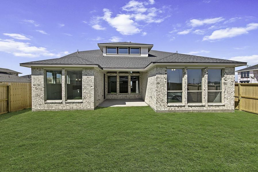 Exterior details and patio area of a home in Jordan Ranch, Katy (Image 3).
