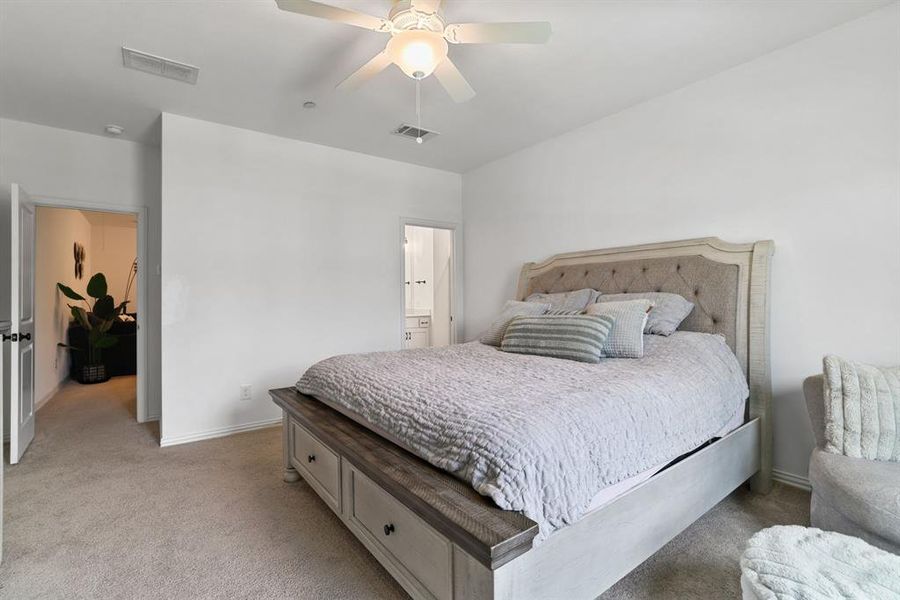 Furnished interior view inside a new home in , Sachse (Image 10).