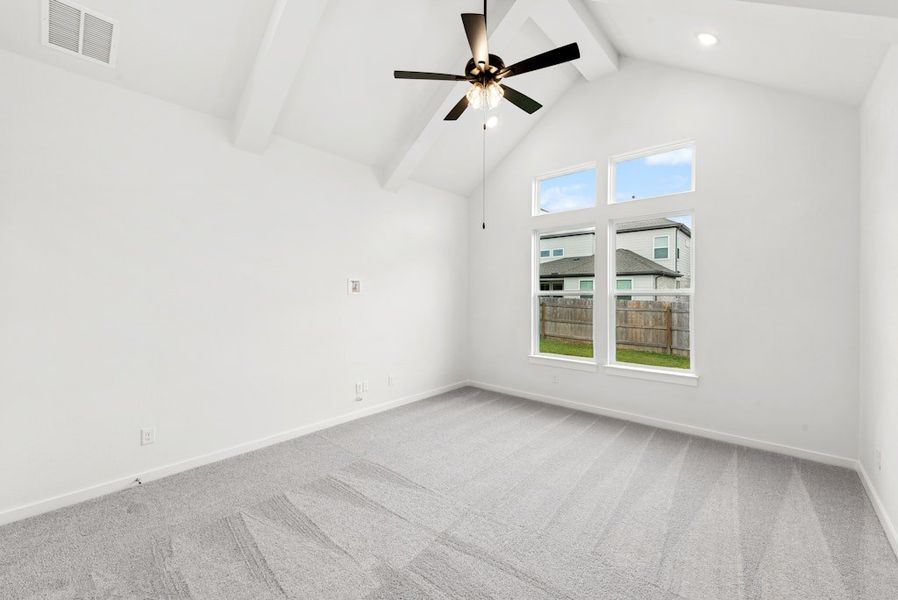 Spacious, unfurnished interior of a new home in University Heights, Round Rock (Image 26).