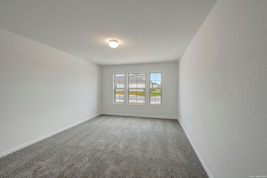 Spacious, unfurnished interior of a new home in Greenspoint Heights, Seguin (Image 16).