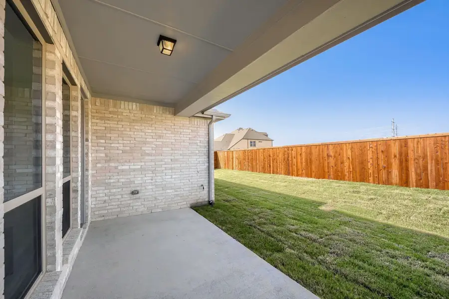 11529 Vesper - Patio