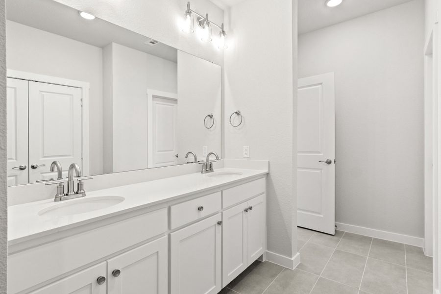 Furnished interior view inside a new home in Ten Mile Creek, Celina (Image 17).