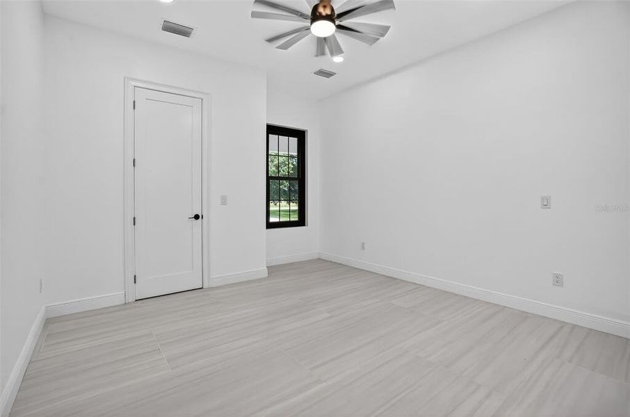 Spacious, unfurnished interior of a new home in , Wesley Chapel (Image 19). Spacious, unfurnished interior of a new home in , Wesley Chapel (Image 19).