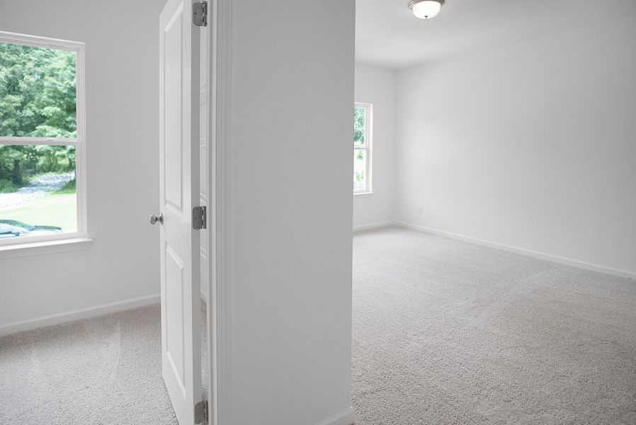 Spacious, unfurnished interior of a new home in Ironhorse, Dickson (Image 17).