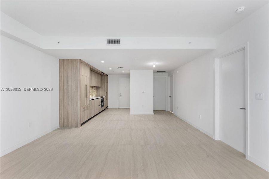 Spacious, unfurnished interior of a new home in , Miami (Image 13).