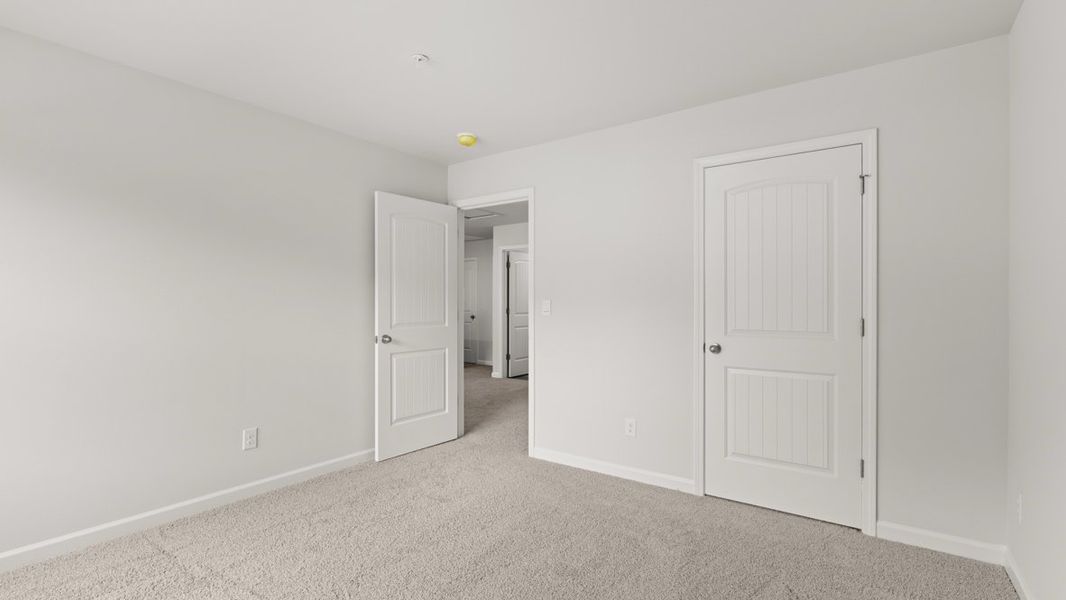Representative unfurnished interior of a home built from the Hanover by D.R. Horton in Creekview, Atlanta (Image 29).