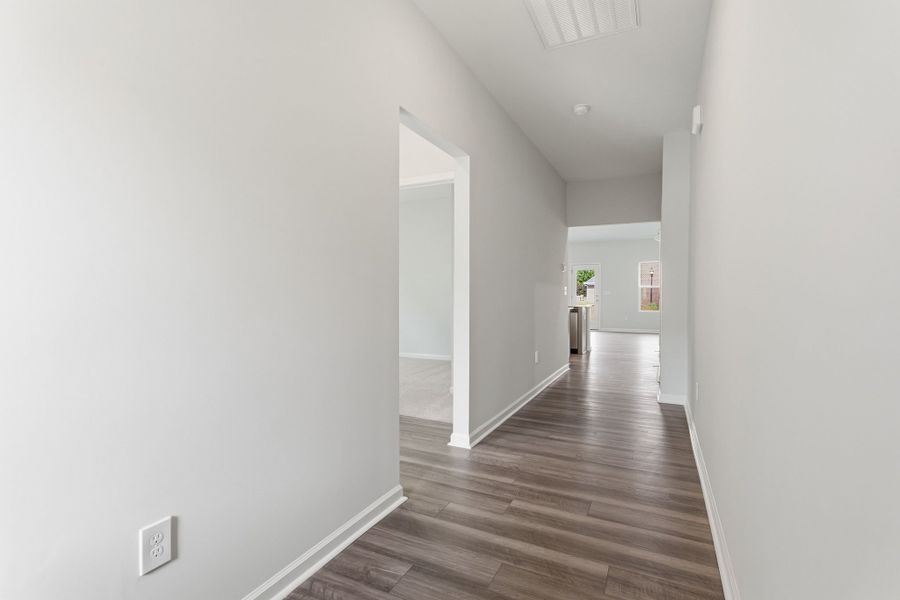 Spacious, unfurnished interior of a new home in Willowbrook, Shelby (Image 8).