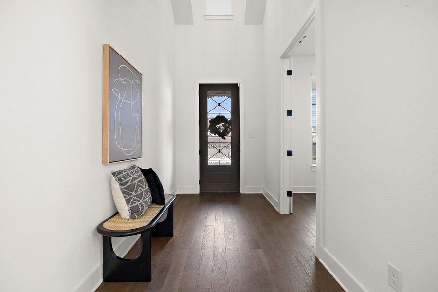 A 2-story entry, gorgeous wood floors & plenty of space to hide the chaos of everyday life. A 2-story entry, gorgeous wood floors & plenty of space to hide the chaos of everyday life.