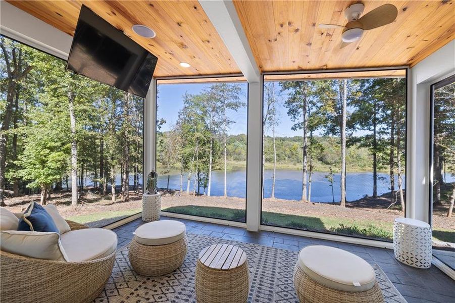 Exterior details and patio area of a home in , Eatonton (Image 28).