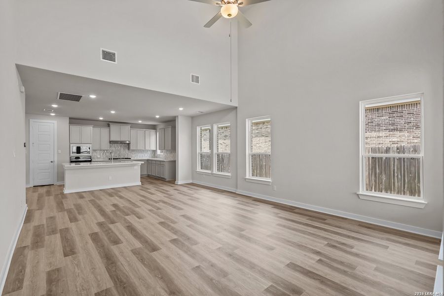 Spacious, unfurnished interior of a new home in Ladera, San Antonio (Image 23). Spacious, unfurnished interior of a new home in Ladera, San Antonio (Image 23).