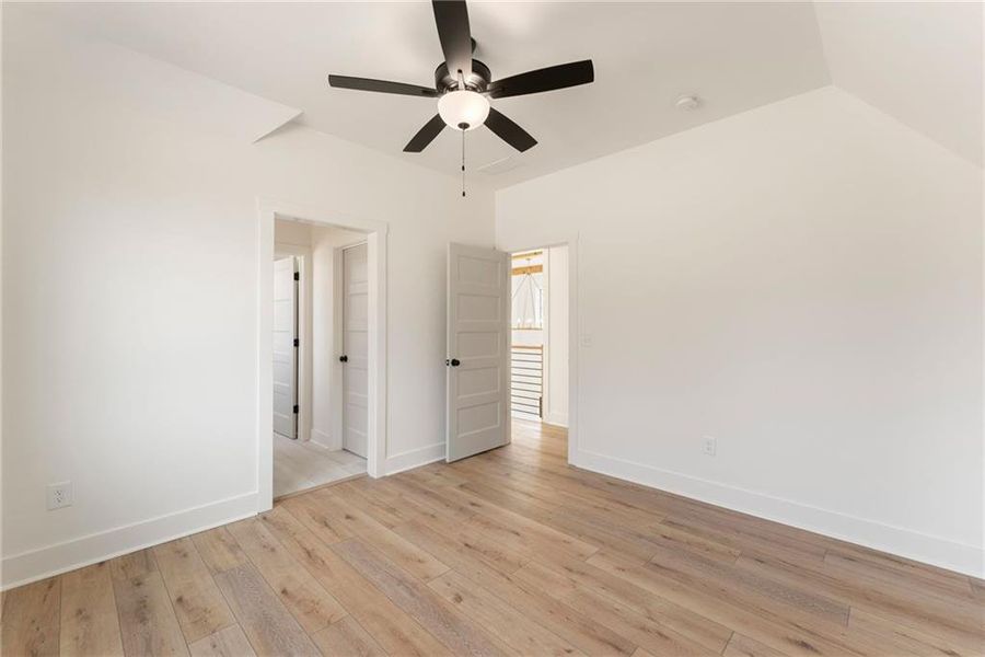 Spacious, unfurnished interior of a new home in , Gainesville (Image 31).