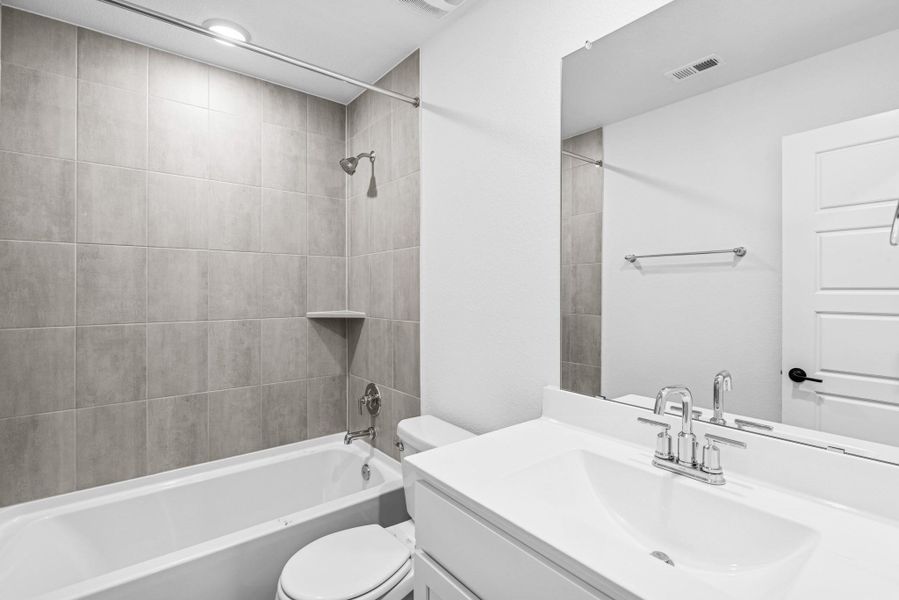 Furnished interior view inside a new home in Summerview, Fulshear (Image 10). Furnished interior view inside a new home in Summerview, Fulshear (Image 10).