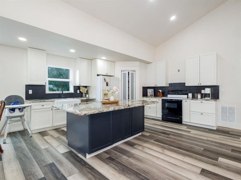 Furnished interior view inside a new home in , Brownwood (Image 8).