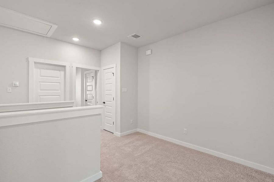 Spacious, unfurnished interior of a new home in Union Collection at Park Central, Georgetown (Image 32). Spacious, unfurnished interior of a new home in Union Collection at Park Central, Georgetown (Image 32).