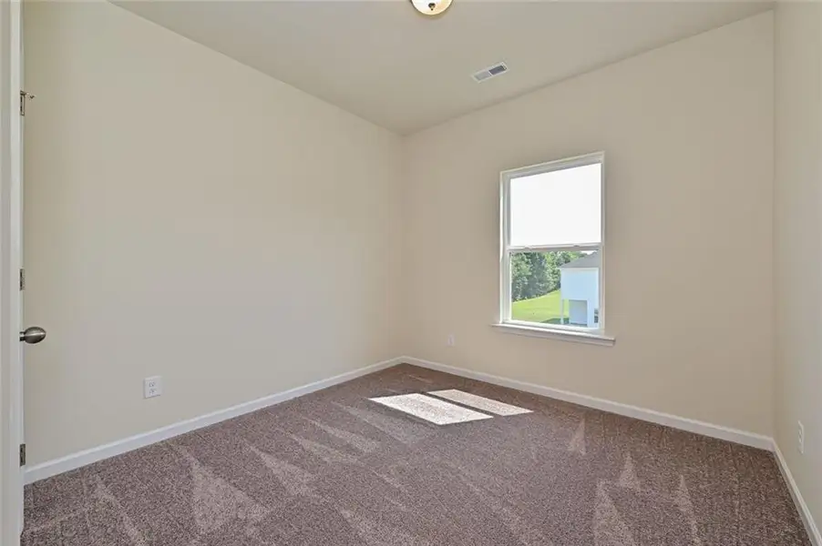 Spacious, unfurnished interior of a new home in Hawks View, Ringgold (Image 17).