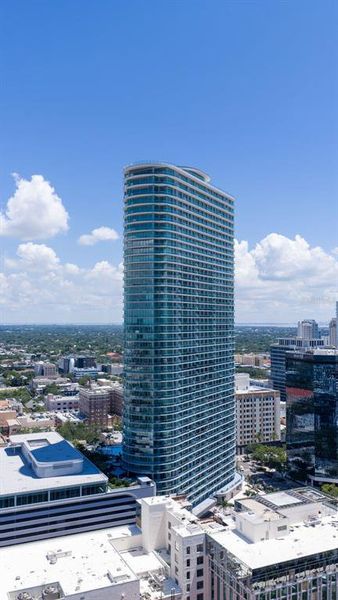 Condo located in St. Petersburg, FL showcasing its design and architecture (Image 35). Condo located in St. Petersburg, FL showcasing its design and architecture (Image 35).