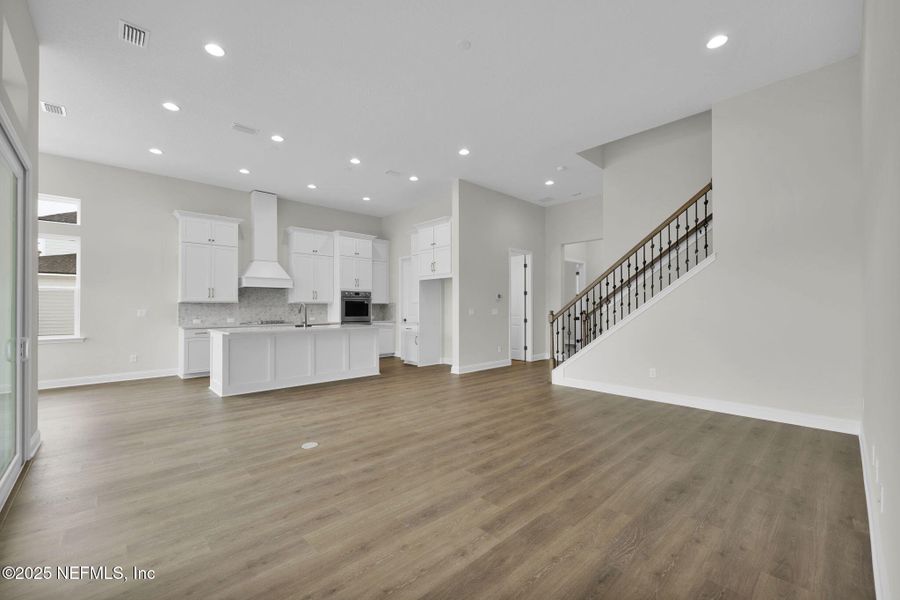 Spacious, unfurnished interior of a new home in Reflections at Nocatee, Ponte Vedra (Image 18).