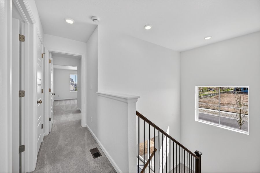 Spacious, unfurnished interior of a new home in The Aurora Highlands, Aurora (Image 16).