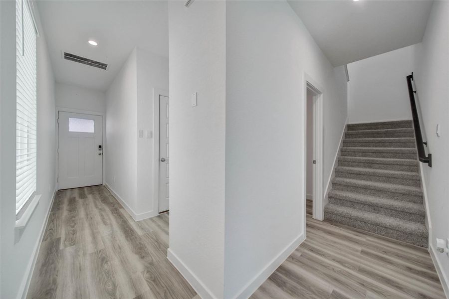 Spacious, unfurnished interior of a new home in City Gate, Houston (Image 20).