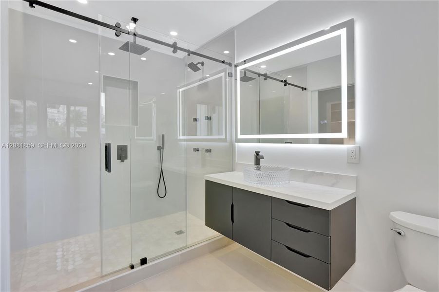 Furnished interior view inside a new home in , Fort Lauderdale (Image 38).