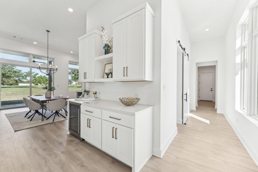 The perfect blend of warmth and sophistication welcomes you home. The perfect blend of warmth and sophistication welcomes you home.