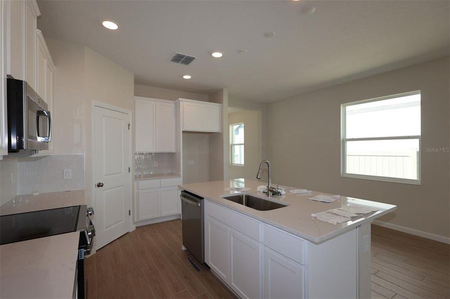 Furnished interior view inside a new home in Bay Lake Farms, St. Cloud (Image 7).