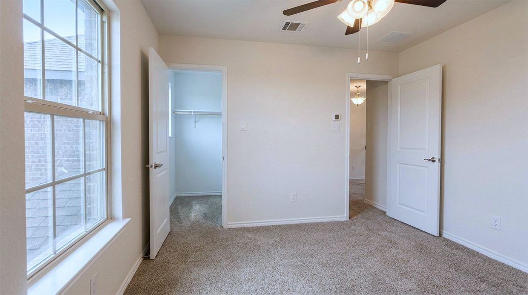 Spacious, unfurnished interior of a new home in Lakewood Trails, Forney (Image 18).
