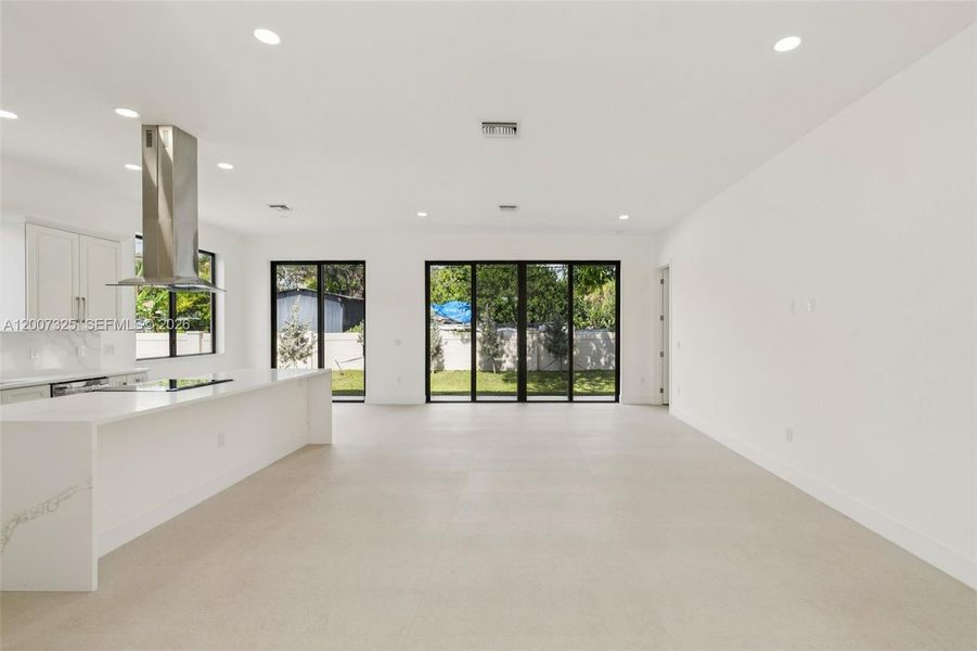 Spacious, unfurnished interior of a new home in , Fort Lauderdale (Image 51). Spacious, unfurnished interior of a new home in , Fort Lauderdale (Image 51).