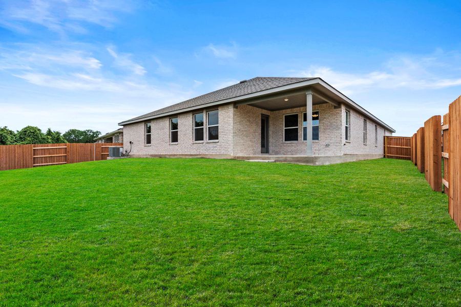 Exterior details and patio area of a home in Riverview, Georgetown (Image 3).