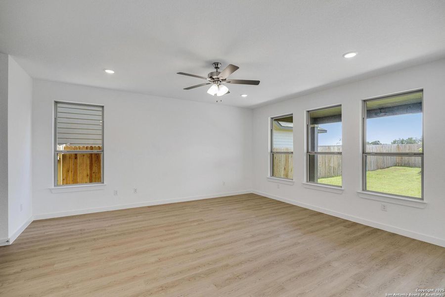 Spacious, unfurnished interior of a new home in Morgan Meadows, San Antonio (Image 25). Spacious, unfurnished interior of a new home in Morgan Meadows, San Antonio (Image 25).