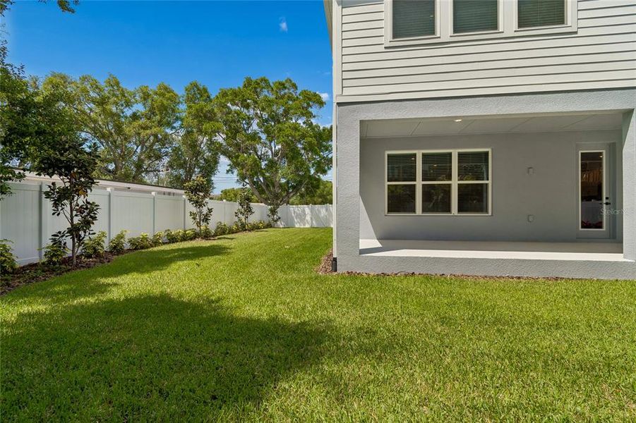Exterior details and patio area of a home in , Tampa (Image 23).