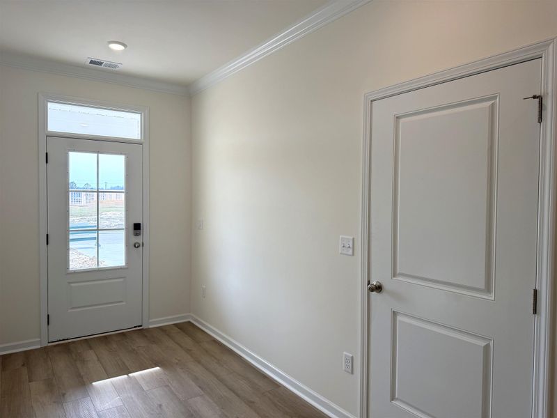 Spacious, unfurnished interior of a new home in King Farm Estates, Aynor (Image 8).