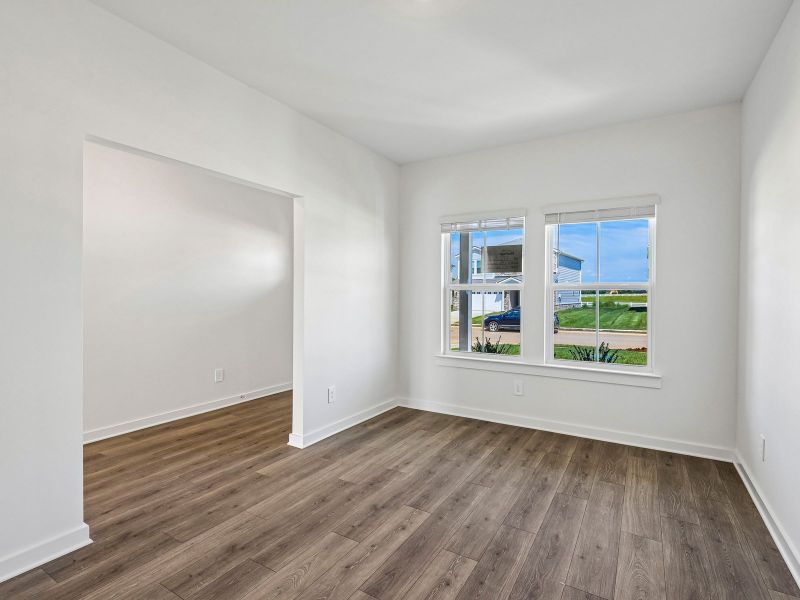 Spacious, unfurnished interior of a new home in Avery Farms - Legacy Series, Murfreesboro (Image 12).
