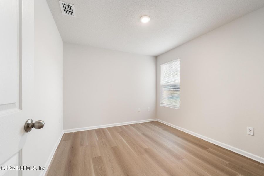 Spacious, unfurnished interior of a new home in , Jacksonville (Image 18).