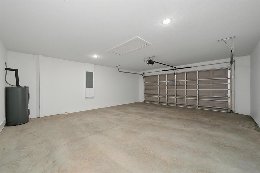 interior - garage 1 interior - garage 1