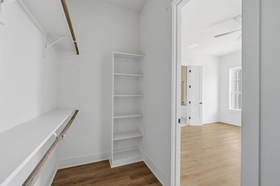Spacious, unfurnished interior of a new home in , Houston (Image 27).