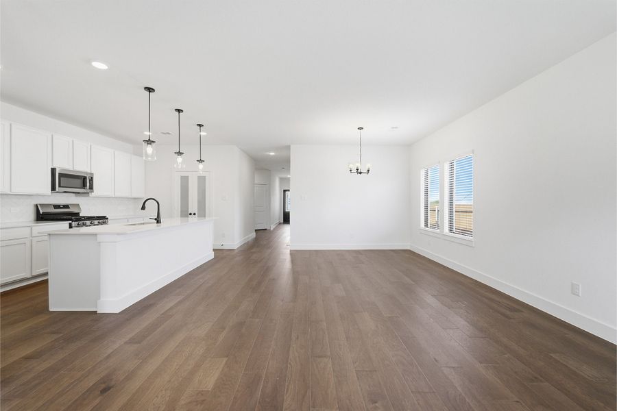Spacious, unfurnished interior of a new home in Heartland, Crandall (Image 22).