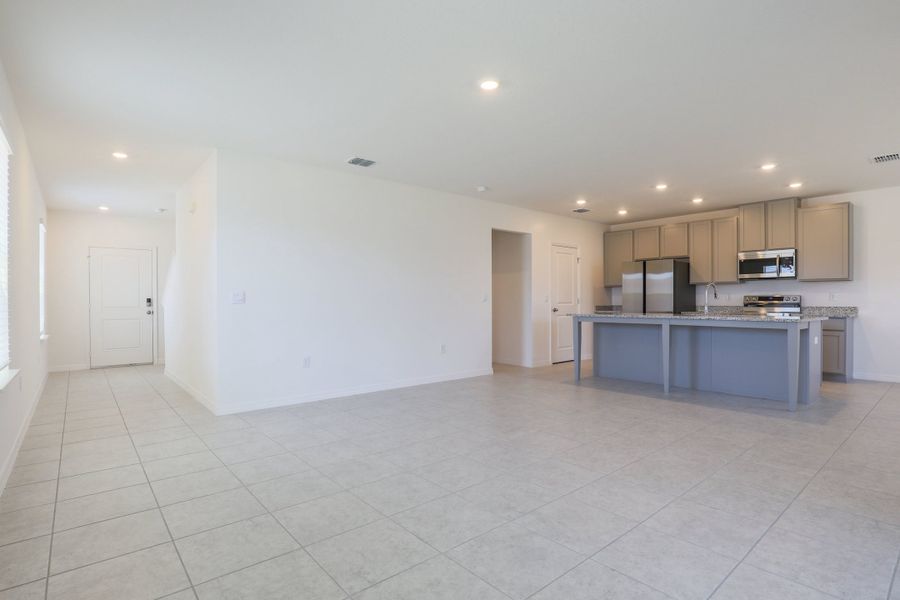 Representative unfurnished interior of a home built from the Springfield by Maronda Homes in Hontoon Reserve, Deland (Image 8).